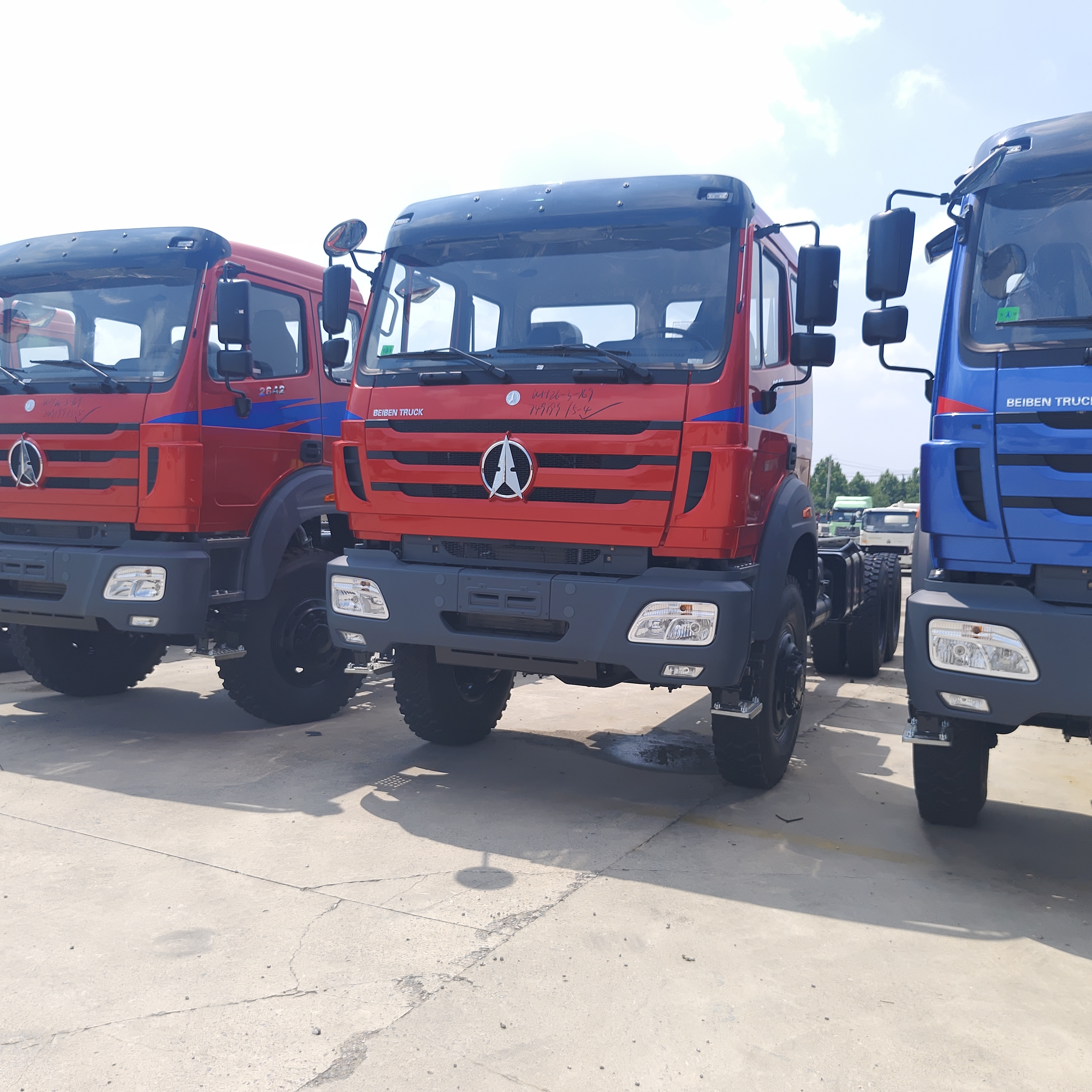 BEIBEN 2642 6×4 caminhão-trator pesado com motor WEICHAI de 420 CV e chassi de tecnologia Mercedes-Benz