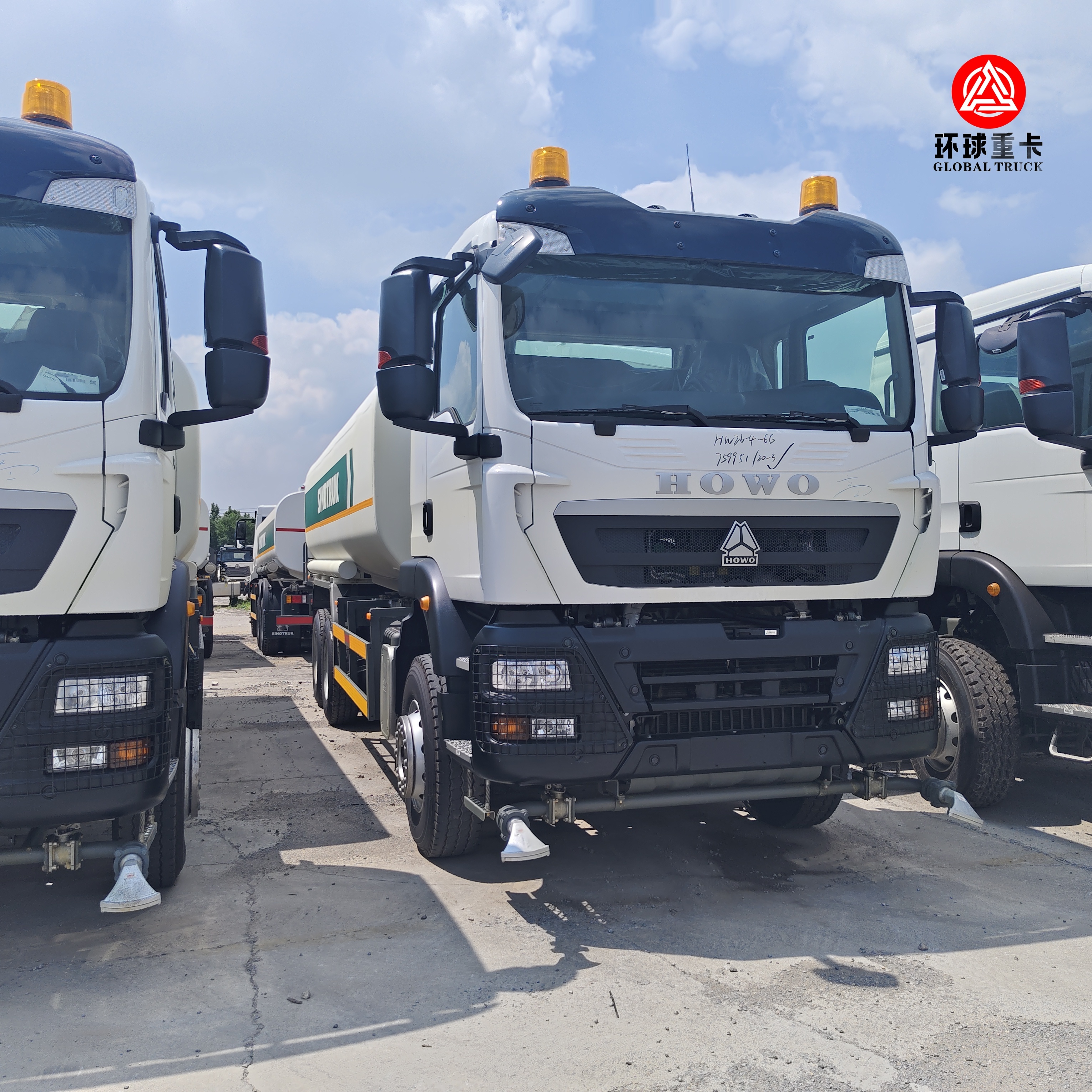 Camion-citerne à eau HOWO TX 6×4 neuf avec plusieurs capacités pour mines et construction au Congo