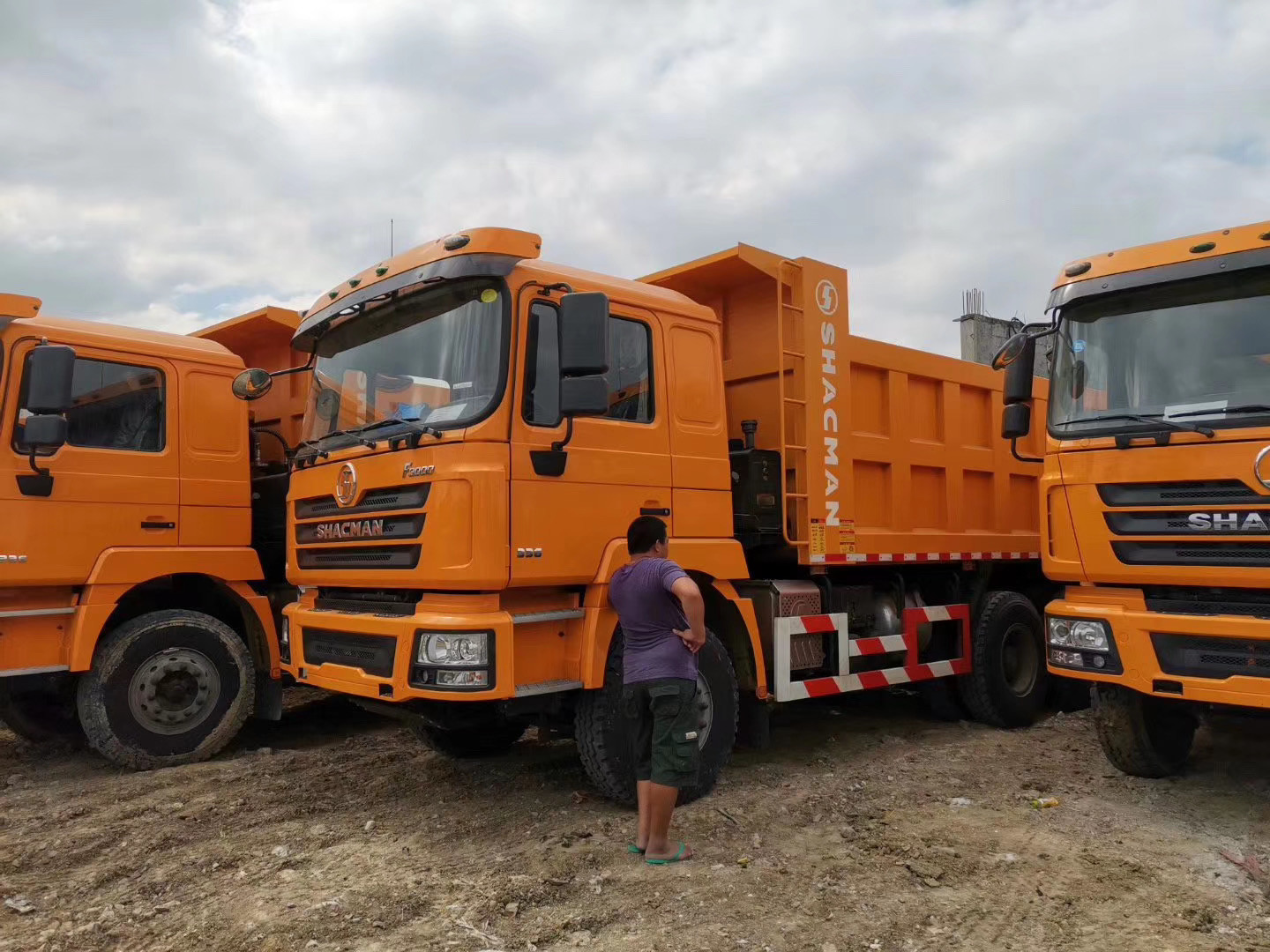 2024 Chinês / China / Cnhtc Melhor Novo Oficial Shacman F3000 Heavy Duty 6X4 HOWO 15t-30t Dump Truck